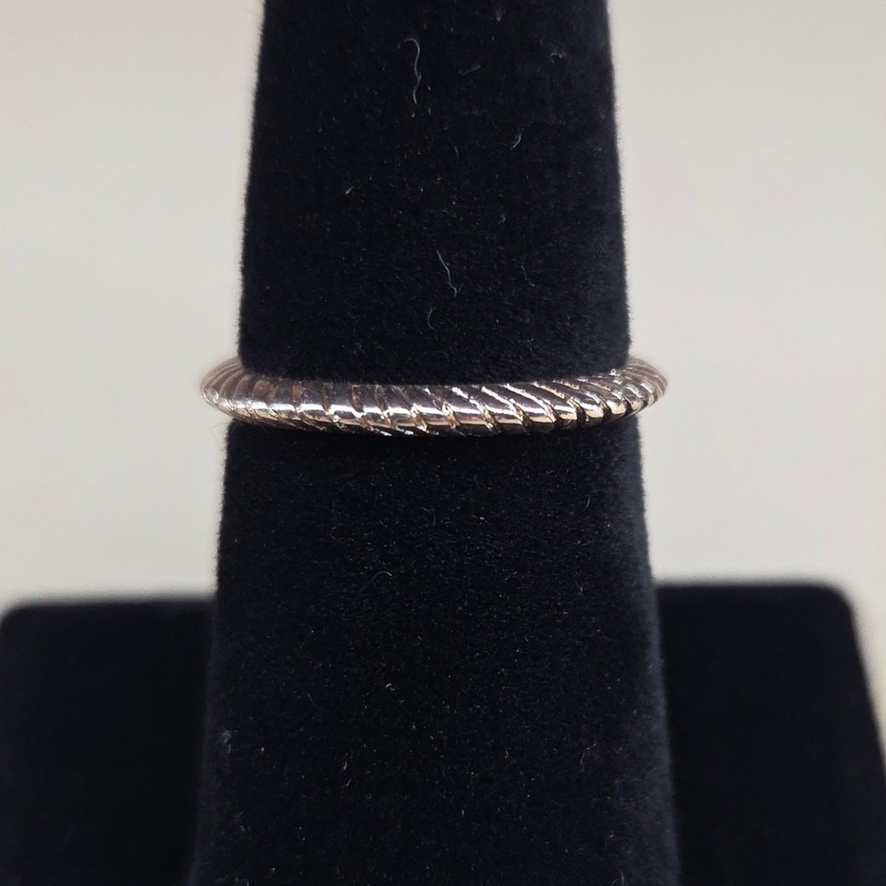 Silver Tone Twisted Rope Textured Stackable Band Ring Size 7.5 Minimalist